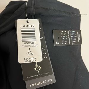 NWT Torrid Active Black Capri Leggings - 2X